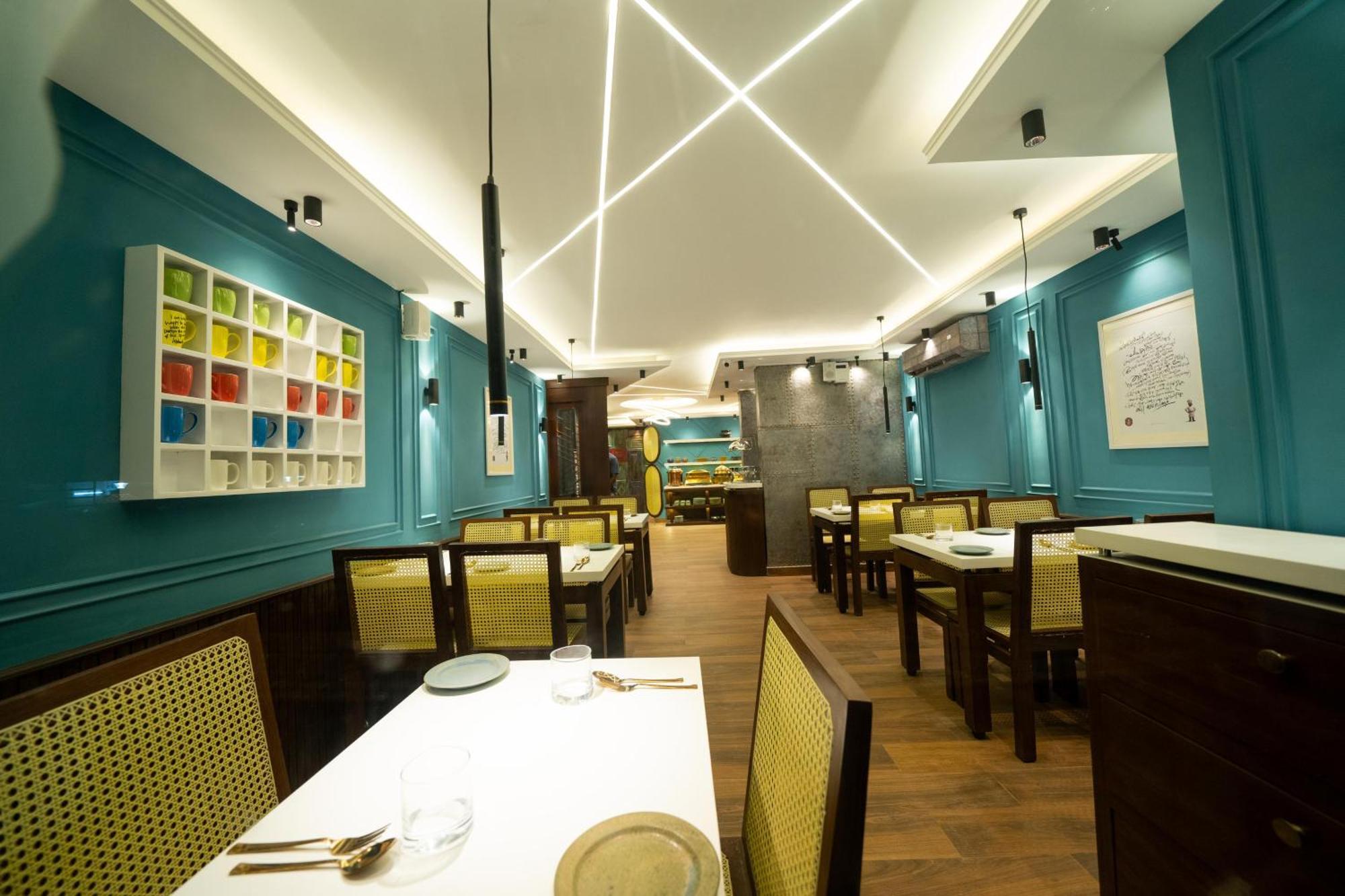 Treebo Trend Time Square Marine Drive Hotel Kochi Bagian luar foto